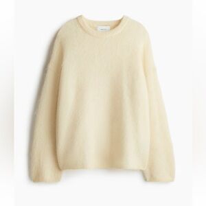 H&M OVERSIZED MOHAIR-BLEND SWEATER